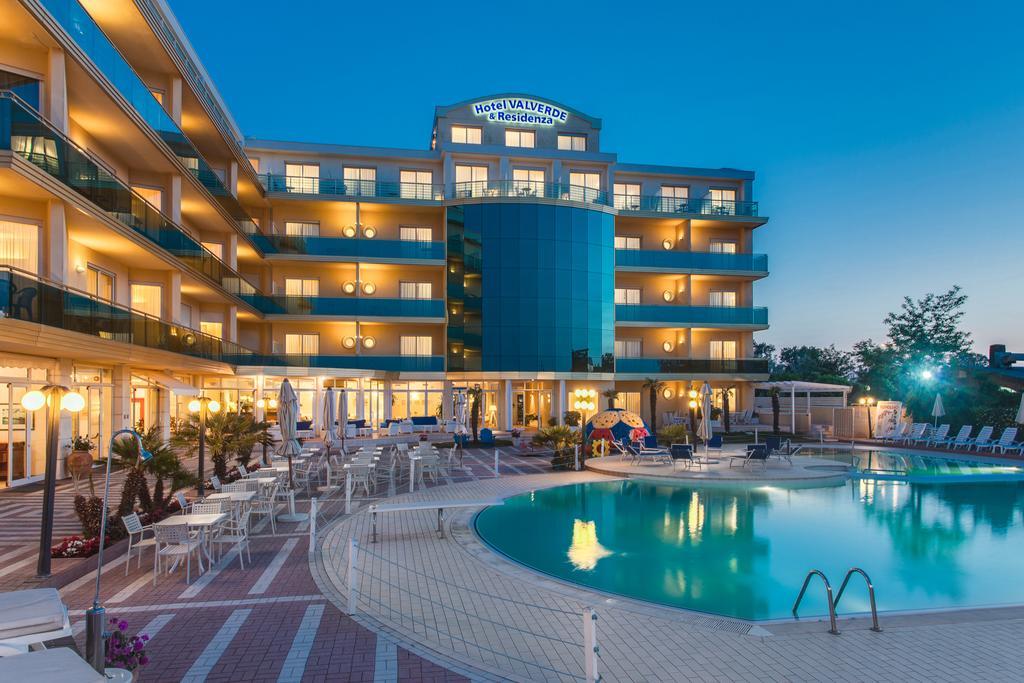 Hotel Valverde & Residenza Cesena Bagian luar foto