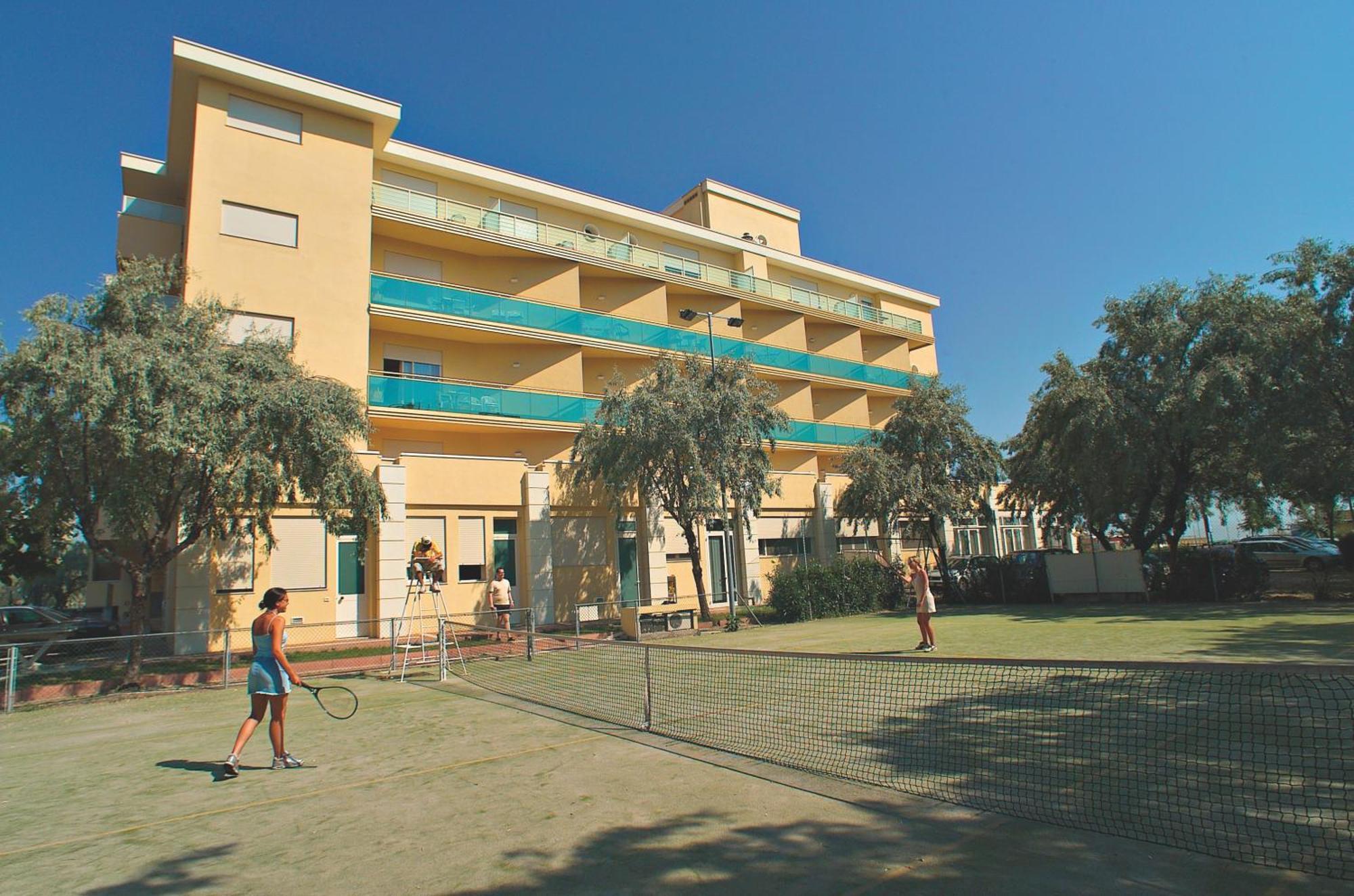 Hotel Valverde & Residenza Cesena Bagian luar foto