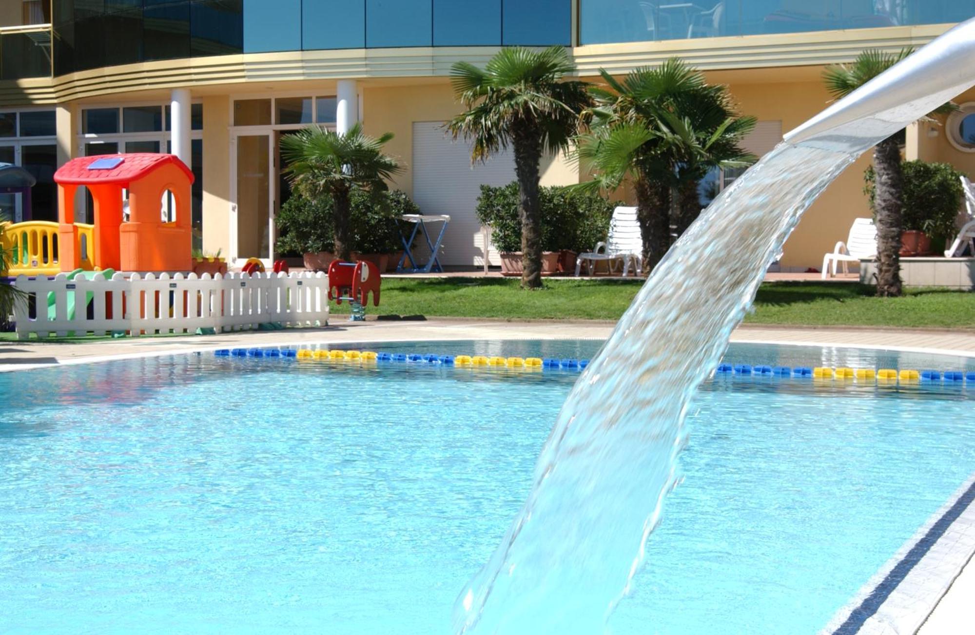 Hotel Valverde & Residenza Cesena Bagian luar foto