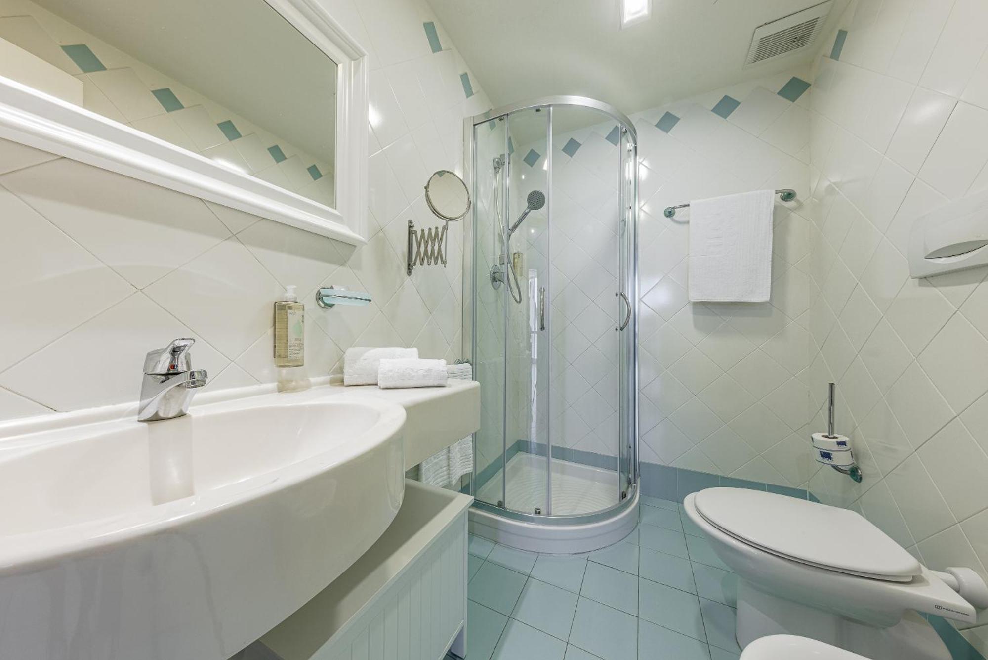 Hotel Valverde & Residenza Cesena Bagian luar foto
